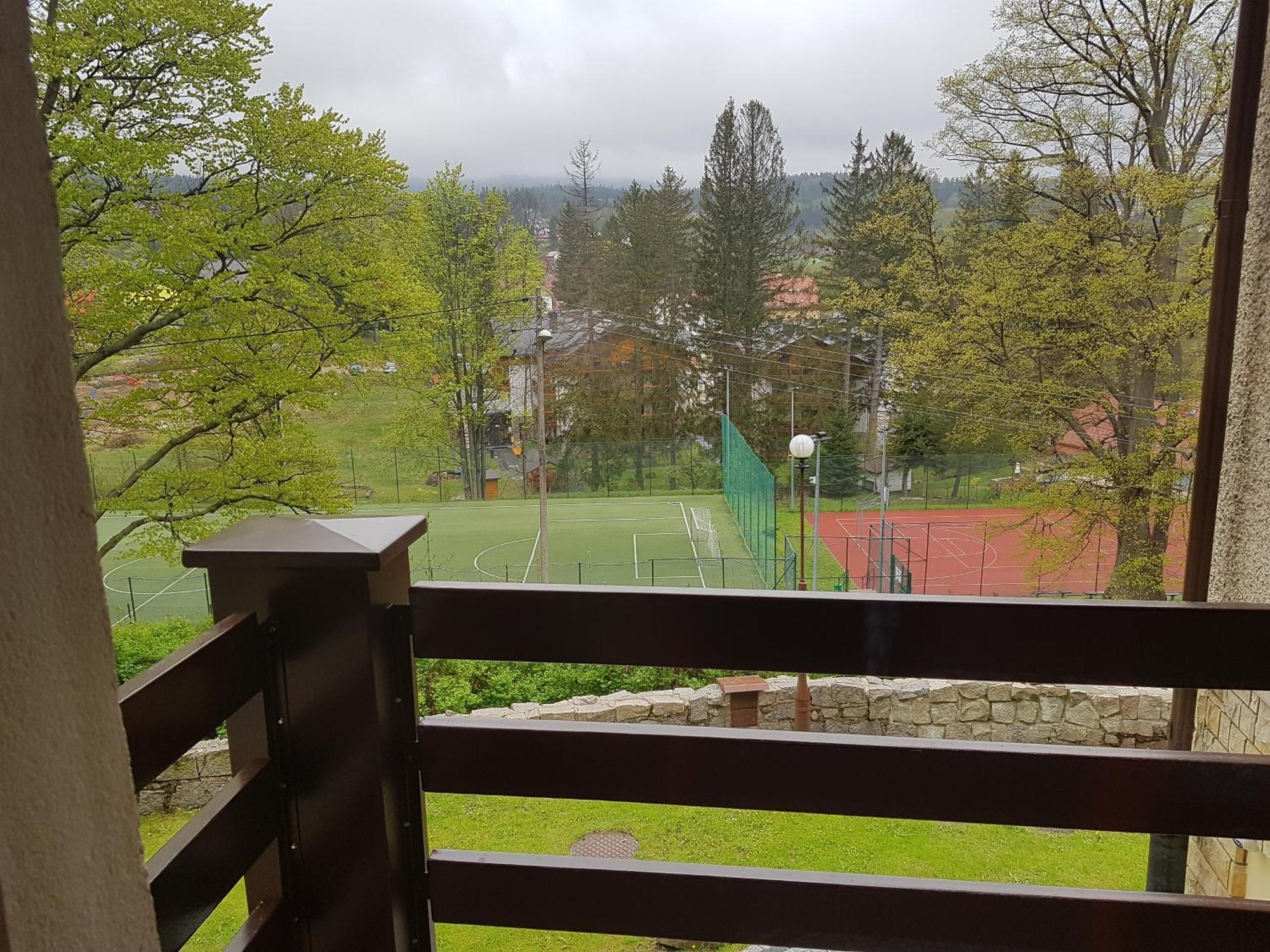 Dom Wczasowy Przy Skalkach Sklářská Poruba Pokoj fotografie